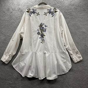 Back In The Saddle Women's 3X Floral Embroidered Button Up Shirt Long In Back